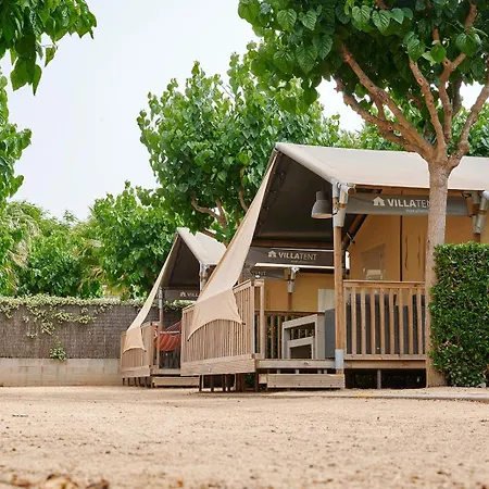 Glamping Blanes Hotel Exterior photo