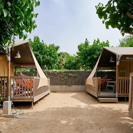 Glamping Blanes Hotel Exterior photo